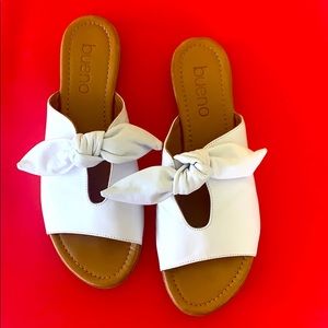 Bueno Joley white leather bow slide size 42